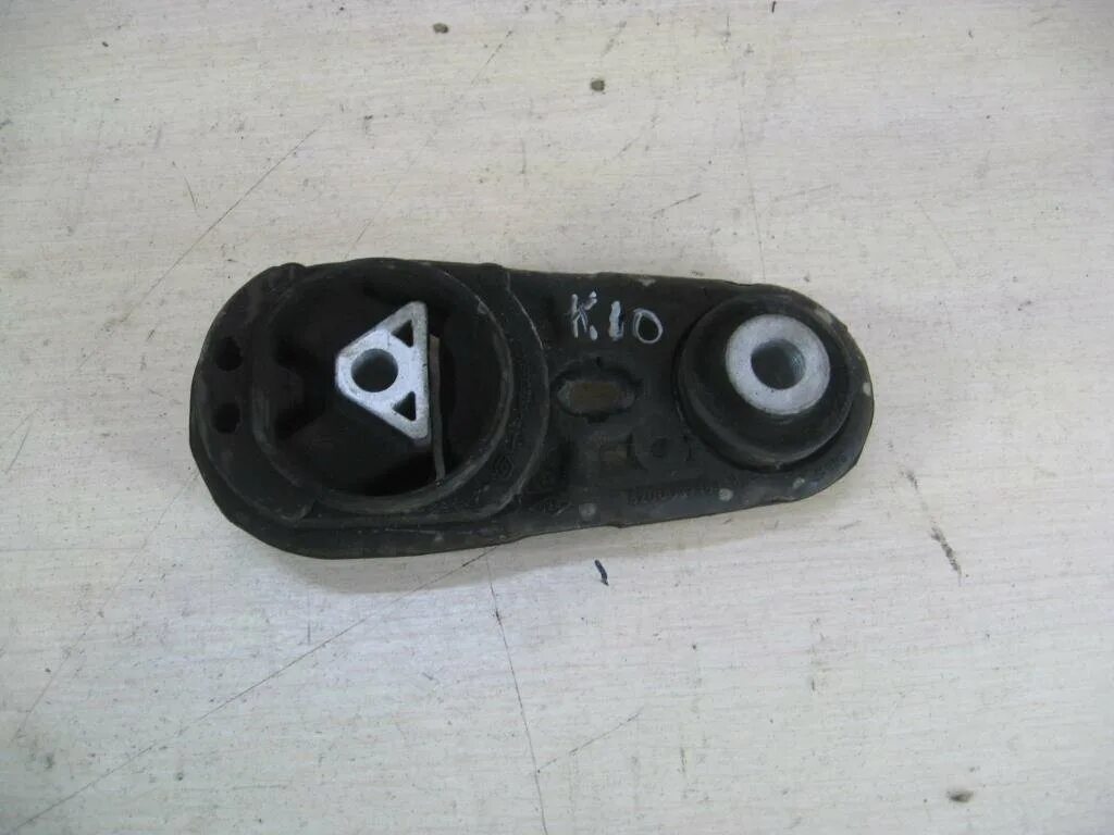 Подушки рено меган 2. 4. Подушки рено меган 2. Нижняя подушка двигателя меган 2. 6.