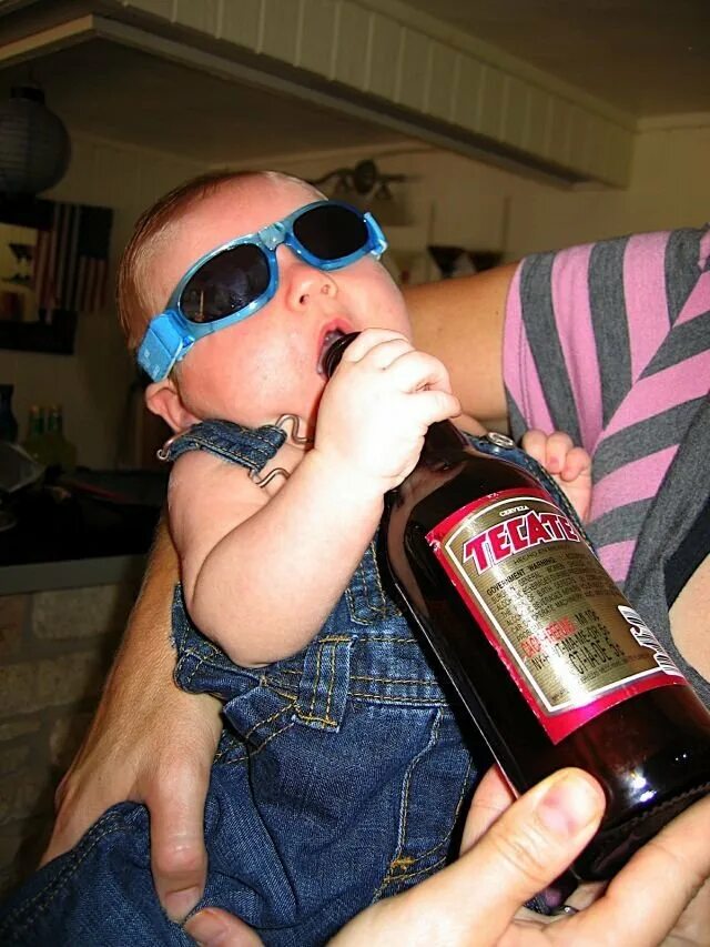 А в детстве я так не любил спать. Маленький придурок. Наоми гроссман болезнь. Дженсен эклз шутки. Маленький придурок.