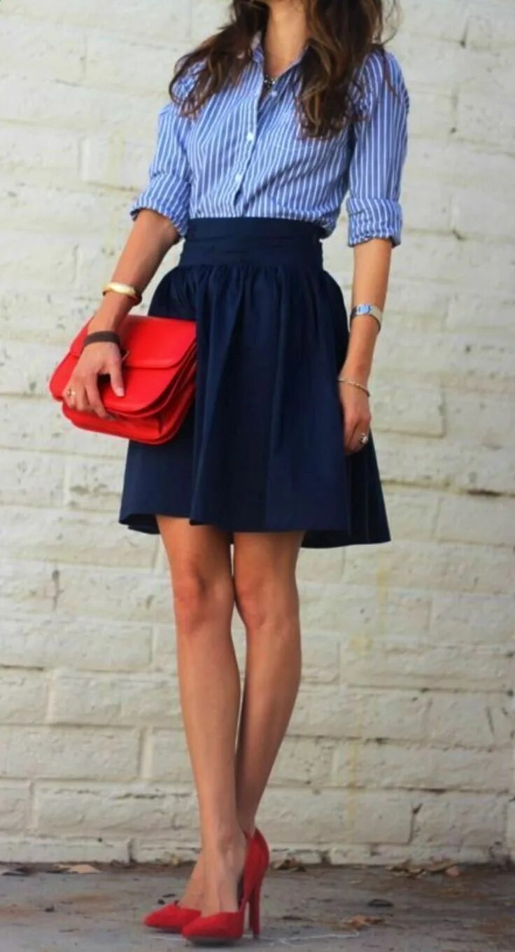I m wearing skirt. Юбка синяя. Юбки в стиле Кэжуал. Голубая рубашка с юбкой. Женщины в юбках.