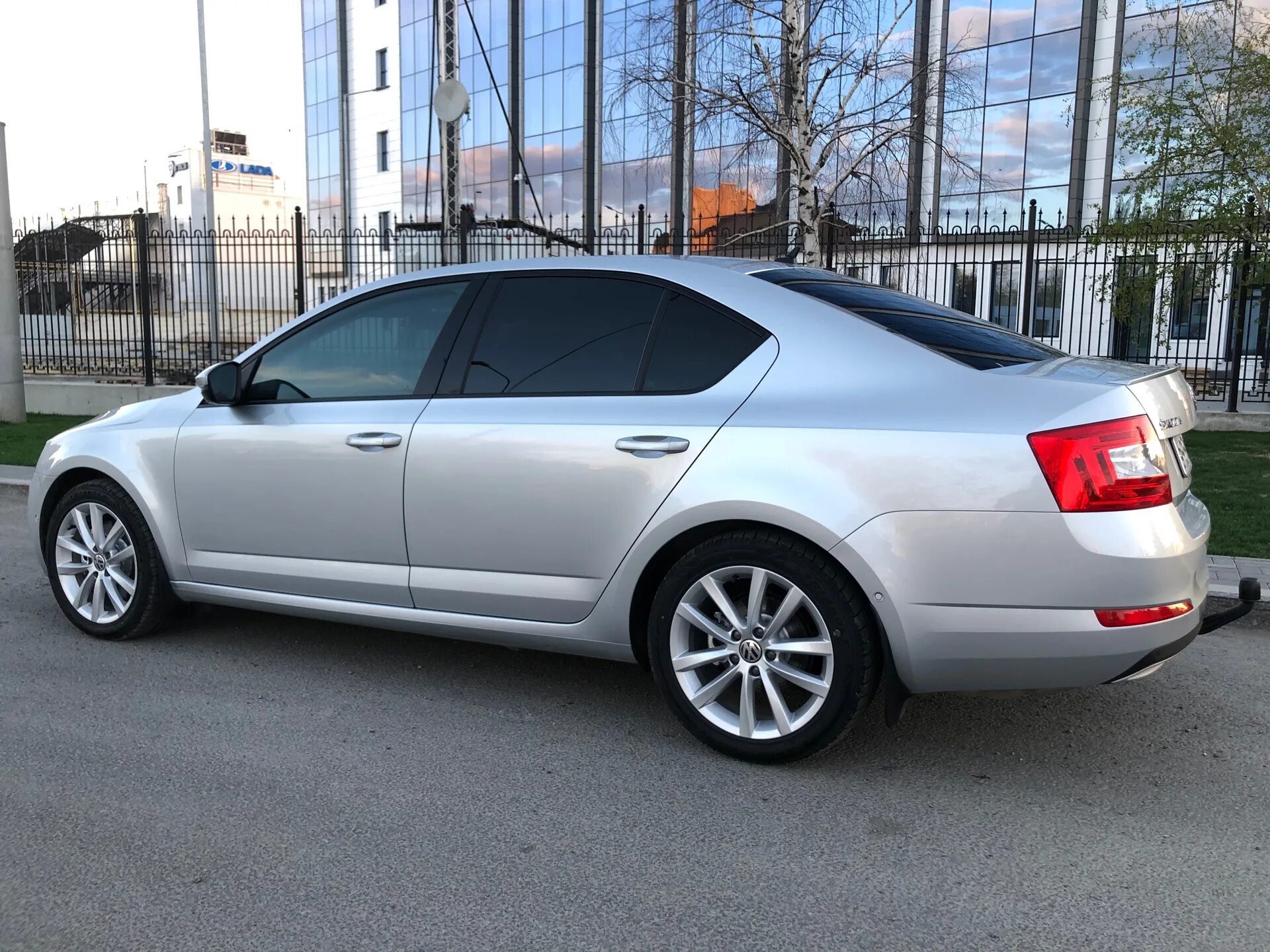 Rays Homura Look 2к20 и фотосет - Skoda Octavia A7 Mk3, 1,8 л, 2013 года колёсны