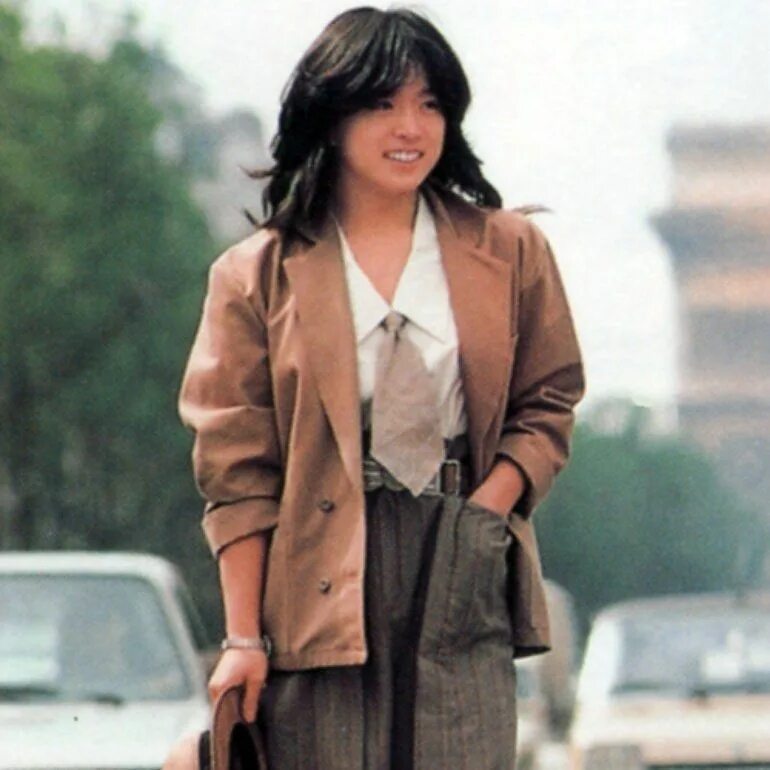 Направление в японской моде 1990. Япония 80-х стиль. Япония 80-е мода. Японская мода 80-х. Стиль одежды в Японии 90х.