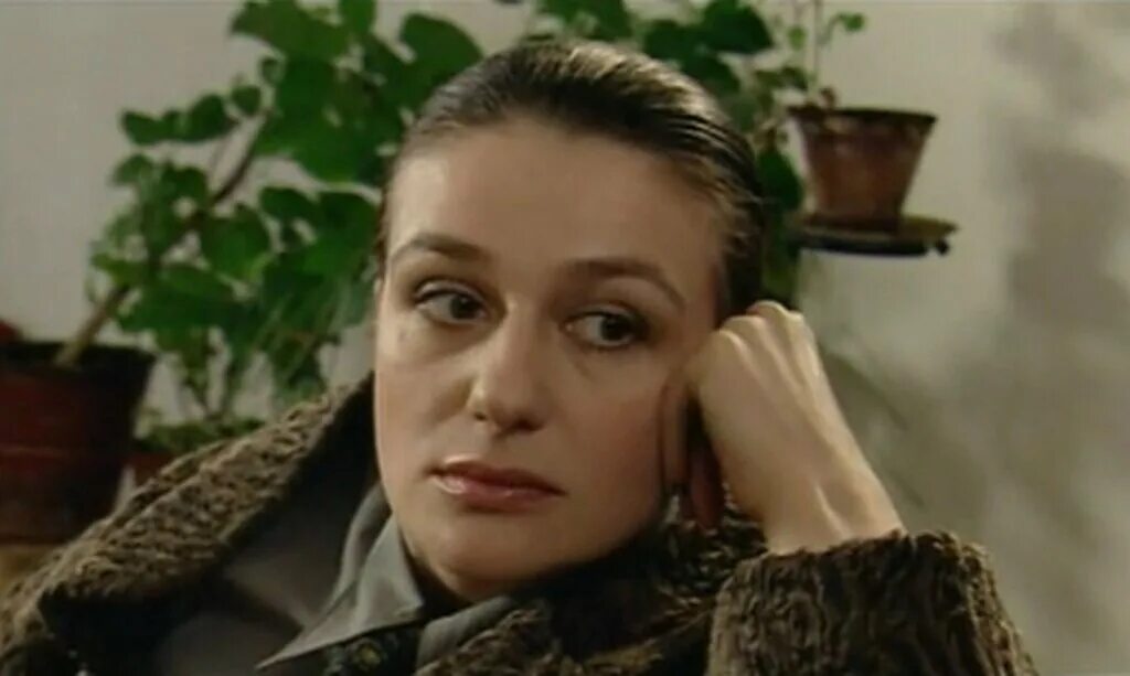 Валешная в улицы разбитых фонарей 11 сериал. Улицы разбитых фонарей 13 сериал. Улицы разбитых фонарей актрисы женщины. Сериал улицы разбитых фонарей 14 елена купрашевич. Анастасия мельникова 1998.