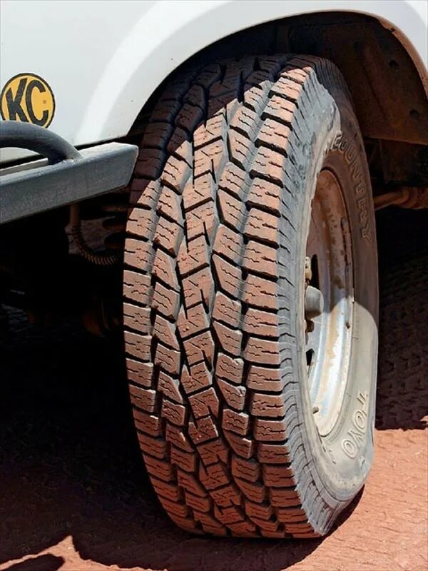 Шины toyo open country a t plus. Toyo open country at plus. toyo at open country 215 / 75 /15. toyo open country at 225/75/16. toyo open country a/t plus 225/75 r16 104t.