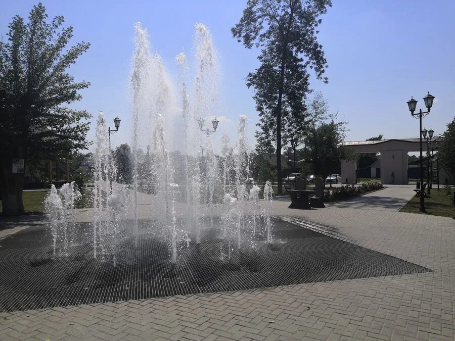 Петровск. Стадион в Петровске Саратовской области. Петровск красивые места. Саратовский обл городе Петровска алминистрато. Петровск саратовская область ру