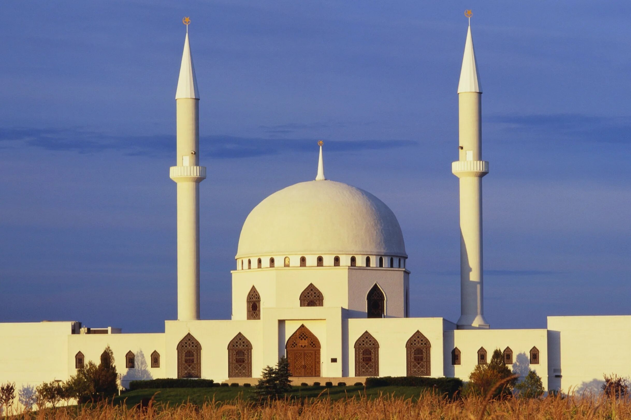 Американский исламский центр Дирборн. Мечеть Туркменбаши рухы. Мечеть Джамаа Эль Джазаир. Центральная мечеть Бахрейна.
