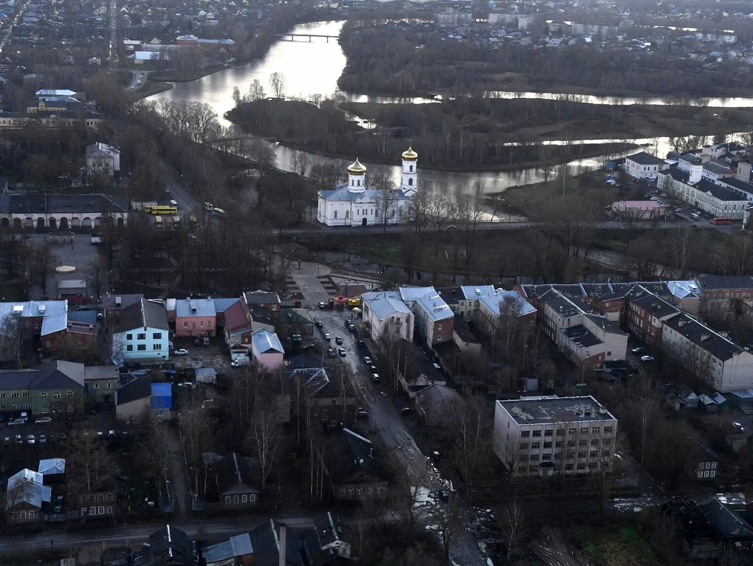 Вышний Волочек Тверская область. Центр города Вышний Волочек 2020. Вышний Волочек с высоты птичьего полета. Лозовая гора Вышний Волочек.