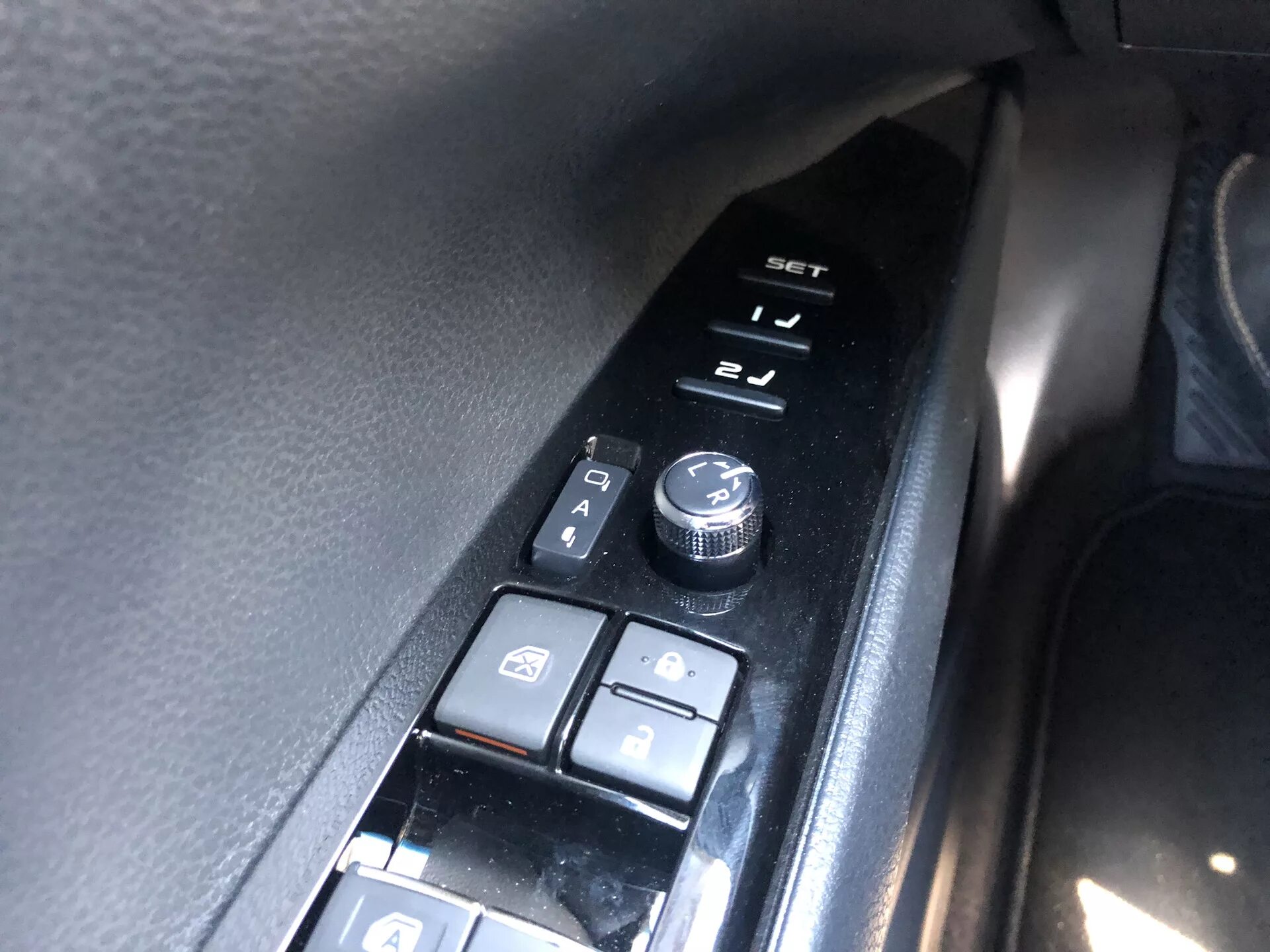Кнопки управления тойота. Кнопка подогрев зеркал toyota camry 70. кнопки зеркал тойота камри 70. блок кнопок тойота камри v70. регулятор зеркал тойота камри 50.