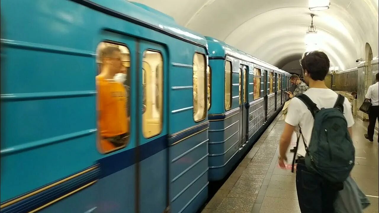 Парад поездов 2025 год. Парад поездов метро яуза. вагон еж3. яуза 720.1. парад поездов московского метро 2025.