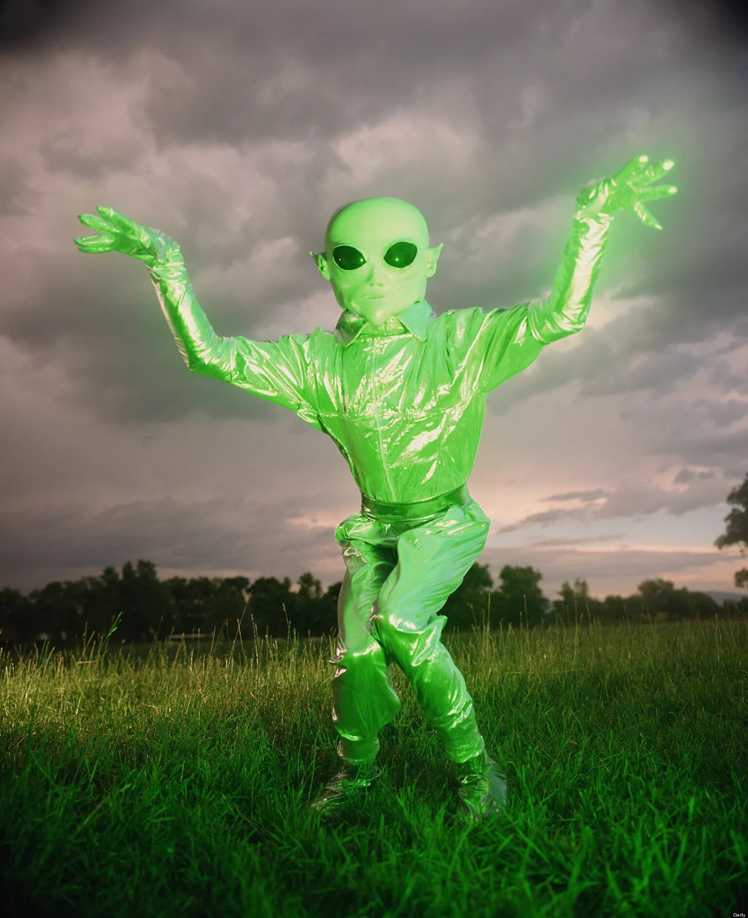 Зеленые человечки. Зеленый инопланетянин. Пришелец зеленый человечек. Семь зеленых людей