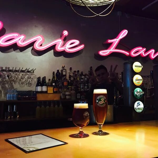 Вуду бар мари лаво. Бюджетный ресторан. Петровка 30/7 бар marie laveau. Marie laveau бар. Мари лаво ресторан москва.