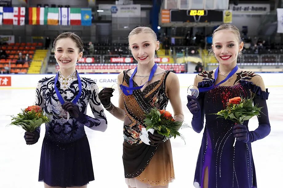 майя хромых фигуристка произвольная программа. андрей мозалев казань. кубок гран при по танцам. гран при выше 1 места. гран при выше 1 места.