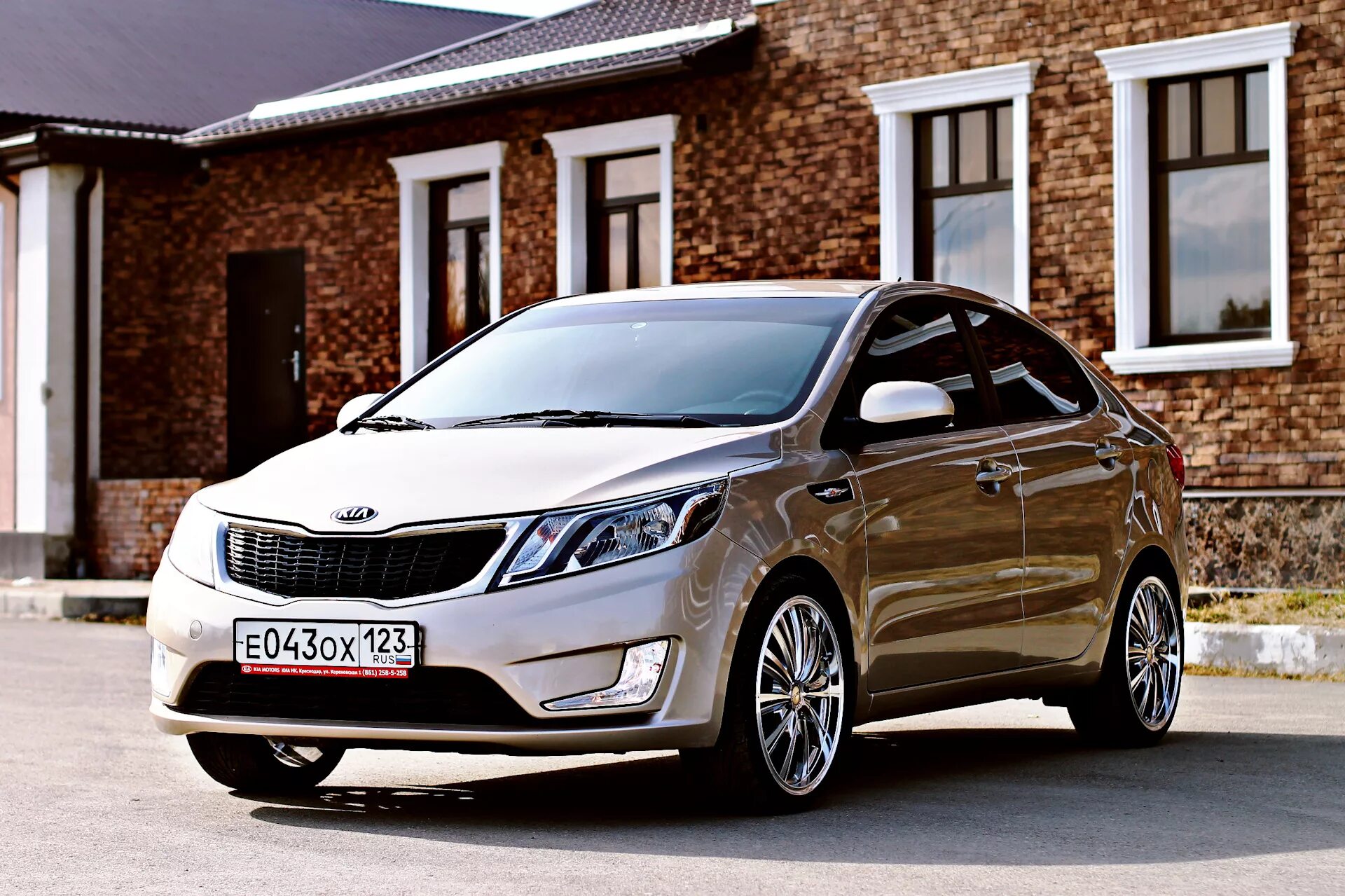 Кио рио 3. Kia Rio 2015. Киа Рио 3. Kia Rio Sport 2013. Kia Rio r18.