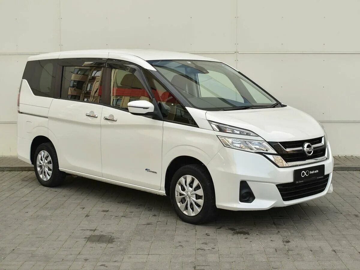 Купить ниссан серена бу. Nissan Serena v (c27). Ниссан Серена 2016г. Nissan Serena 2016 год. Serena 2.0 гибрид.