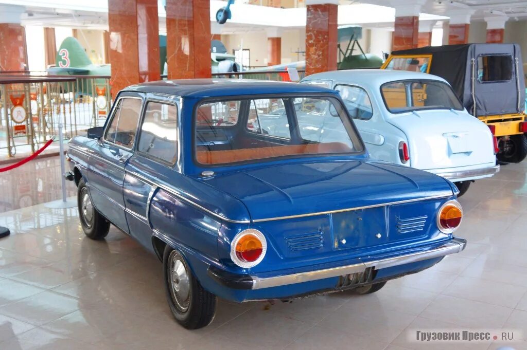 Заз 968м 1981. Запорожское авто. Горбатый запорожец. Автомобиль заз 965 запорожец. Запорожье автомобиль.