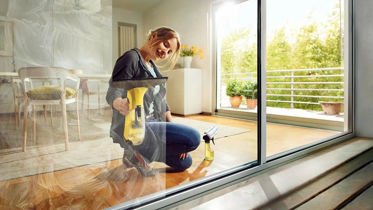 Робот мойщик окон Karcher. Мойка окон профессиональная. Мойка окон клининг. Чистые окна.