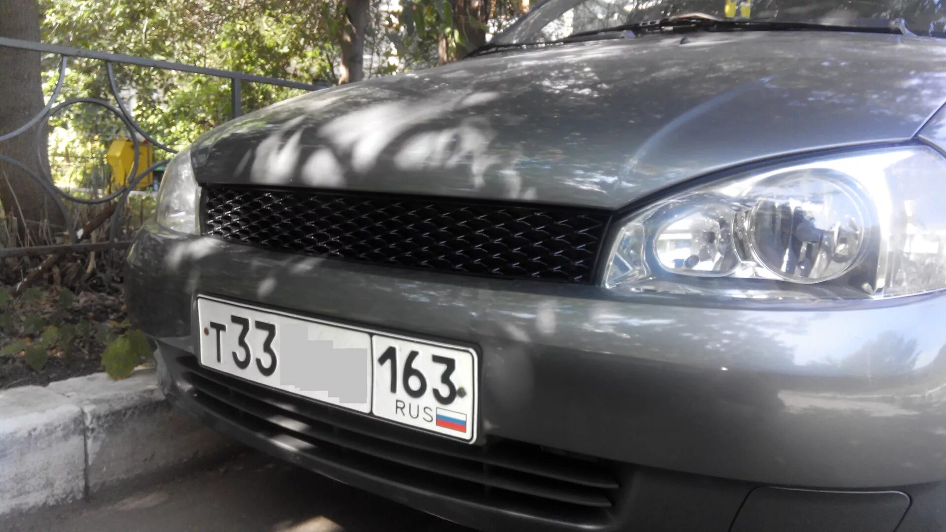 Тюнинг решетки калины. Калина 1 решетка радиатора maretti. Решетка калина 1. Калина седан слива. Тюнинг решетки калины.