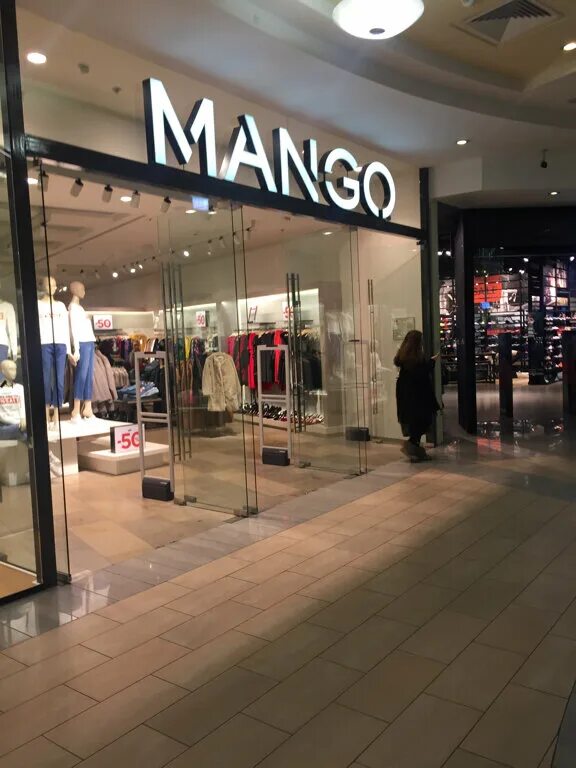 Манго магазин. Магазин манго в Москве. Манго магазин одежды. Mango магазины в Москве.