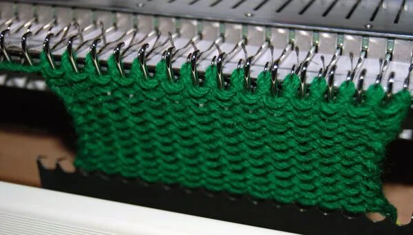 Вязальная машина silver reed lk 150. Вязальная машинка knitting machine сентро. Вязальная машина silver reed sk280. Механическая вязка. Вязальная машина сильвер sk150.