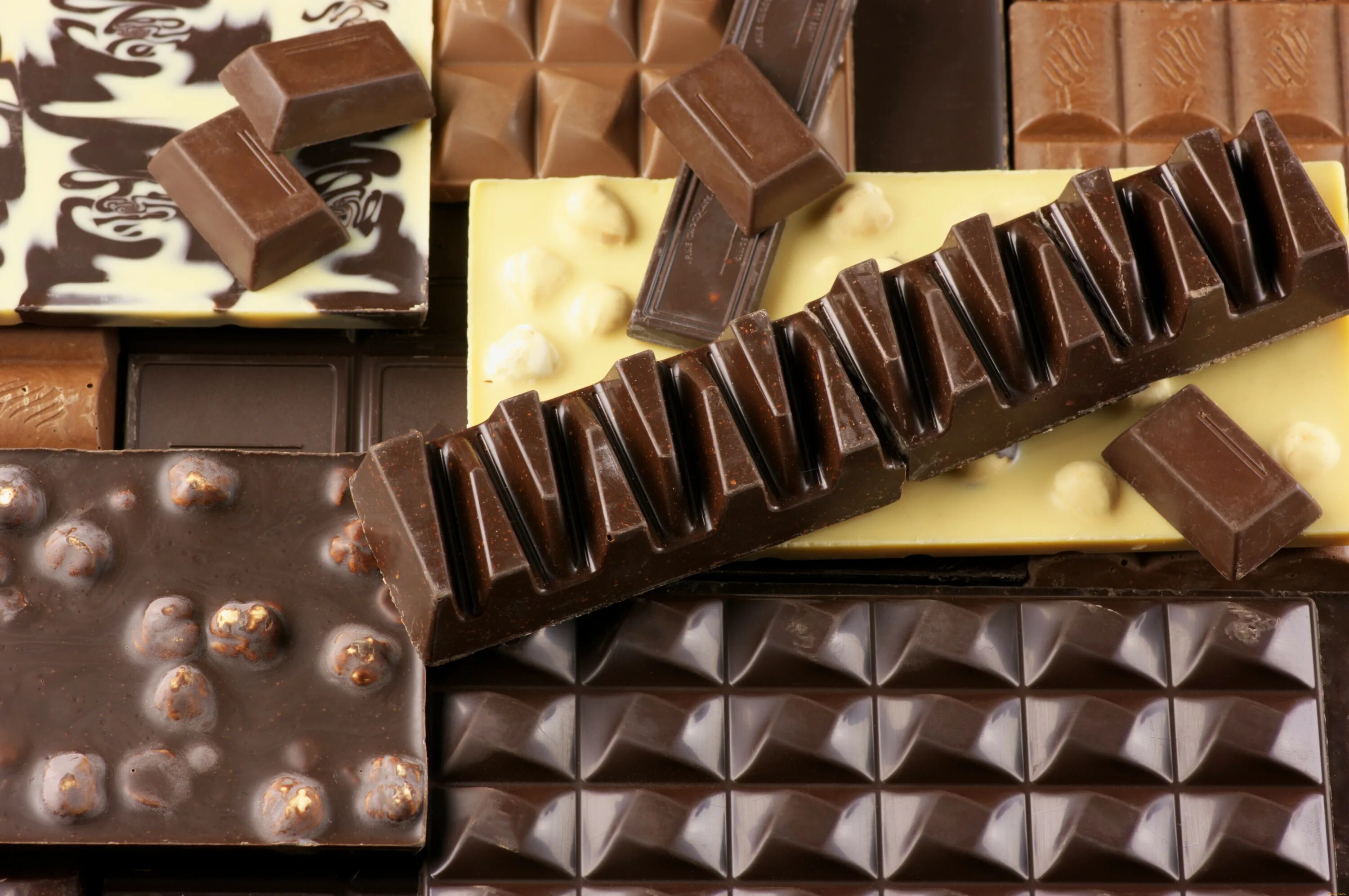Таррагона шоколад. Patisserie шоколад бельгийский. Плитка шоколада. Плиточный шоколад.