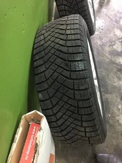Pirelli ice zero 215 65 r16