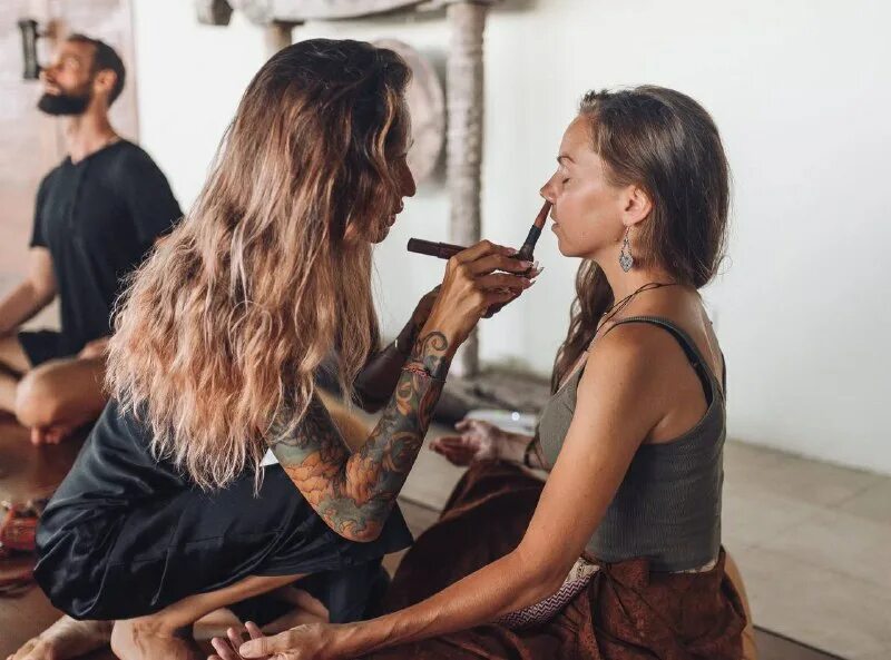 Шаманская церемония рапэ. Шаманская церемония рапэ. Рапэ индейцы. Рапэ индейцы. Перу шаманы айяваска.