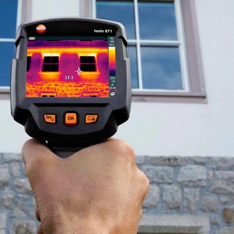Тепловизор дом. Тепловизор на стройке. Тепловизорное обследование. Тепловизор для обследования зданий. Тепловизор для обследования зданий.
