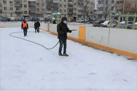 Когда заливают каток