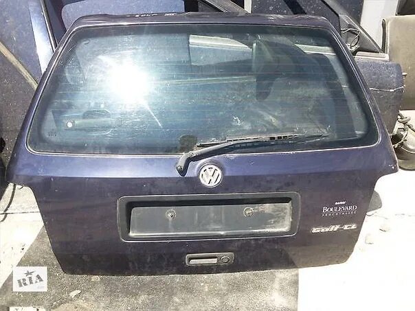 Крышка багажника гольф 3 универсал. 5j6827025g. Крышка багажника volkswagen golf 3, универсал 1997. Golf 3 крышка багажника. Крышка багажника гольф.
