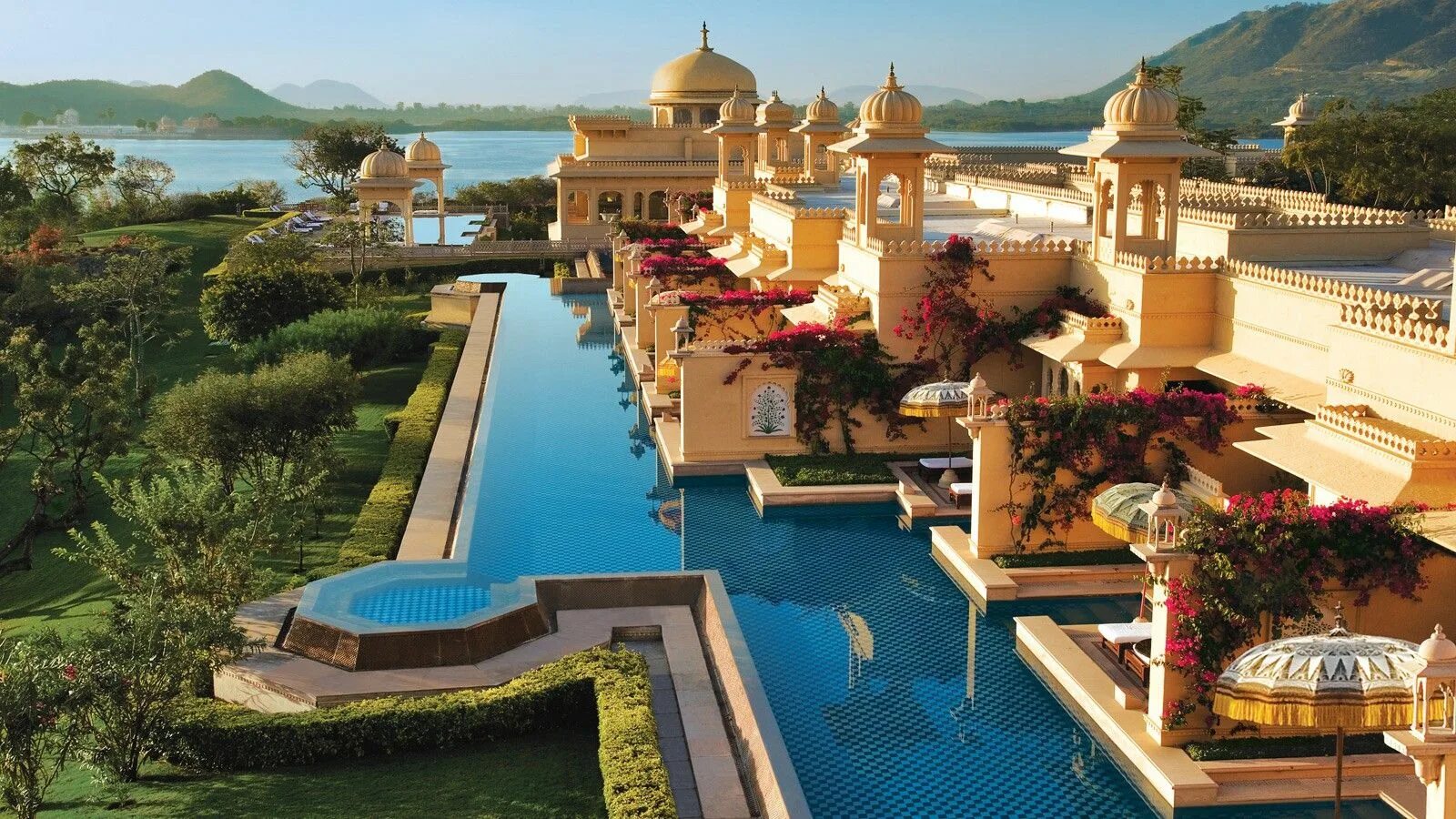 Отдых красивые города. The Oberoi Udaivilas, Удайпур. Udaipur Индия. Оберой Индия. Оберой отель в Индии.