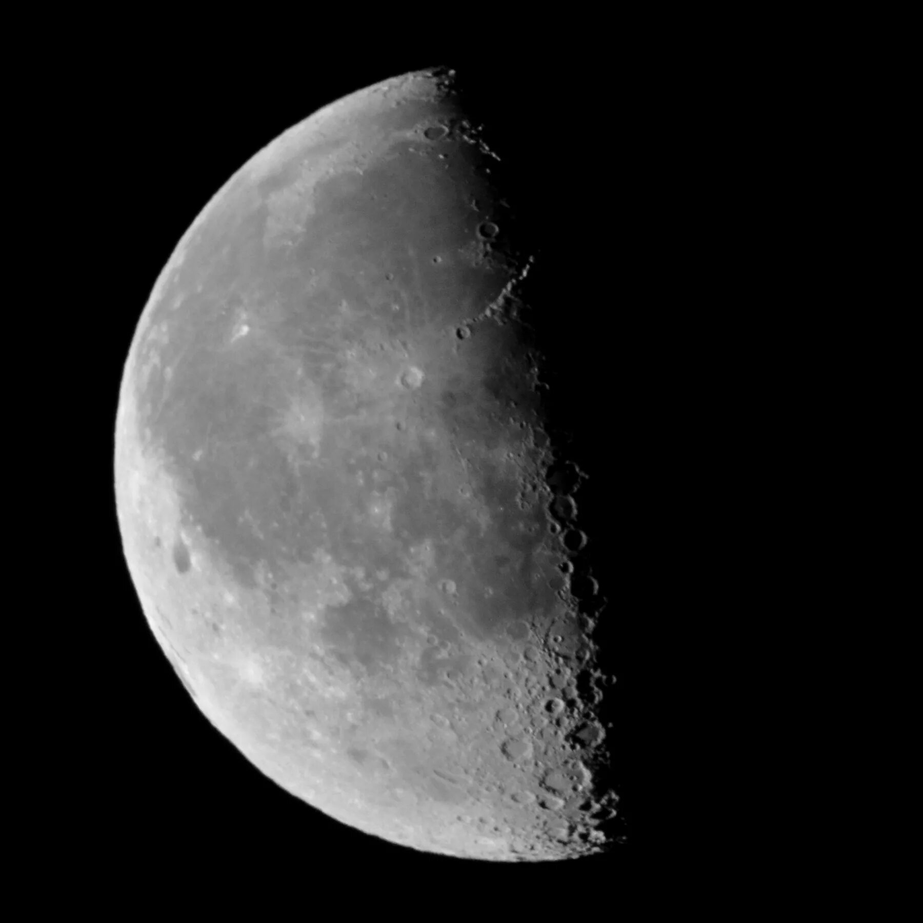 Четверти Луны. Луна 1/3. Последняя четверть Луны фото. Луна 25.