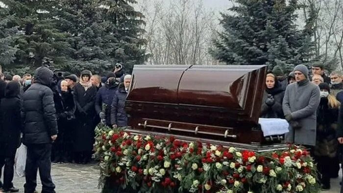 Как проходят похороны видео. Похороны кернеса харьков. прощальный салют на похоронах.