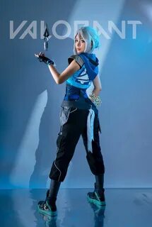 Косплеер: Umeko J. Источник: социальные сети модели - umekoj.0910. 