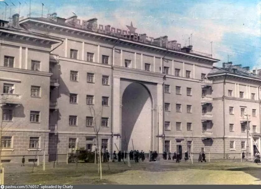 Старая площадь металлургов череповец. Свердловск хрущевки. Старый парк балашиха. Дома 1957 года постройки. Улица полярников, дом 10.
