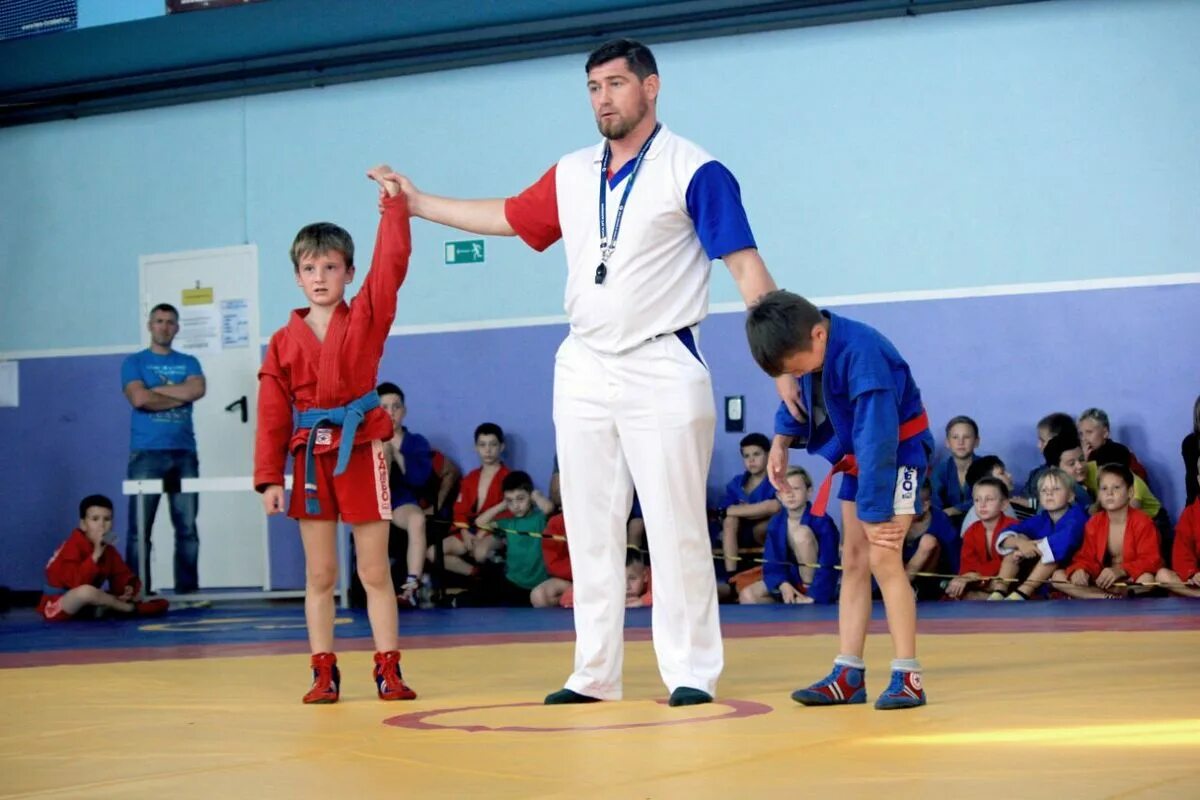 Турнир самбо александровск-сахалинский. Самбо александровск сахалинск. Самбо картинки. Самбо. Сахалинская область поронайские самбисты.