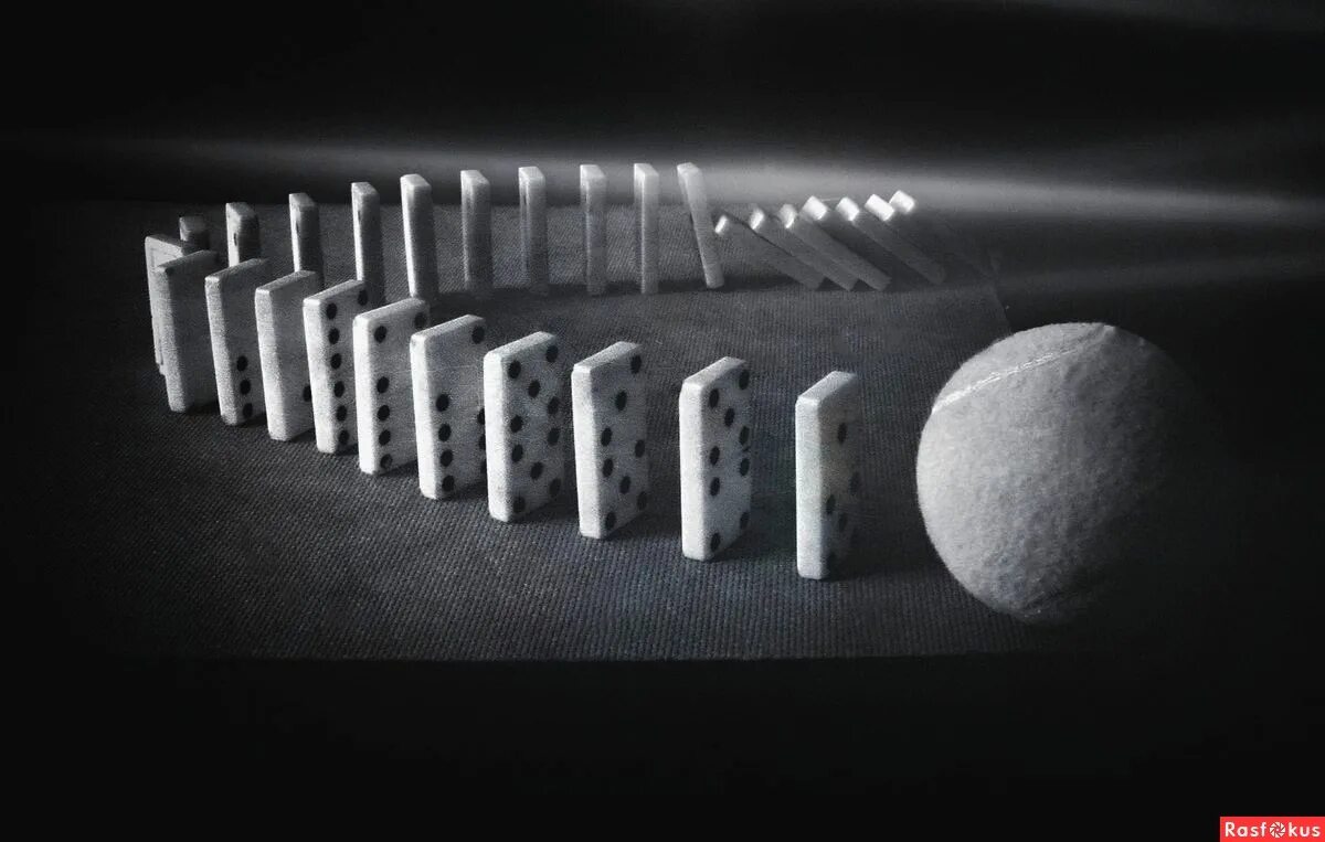 эффект домино. цепная реакция футаж. эффект домино фф. падение домино. домино падает.