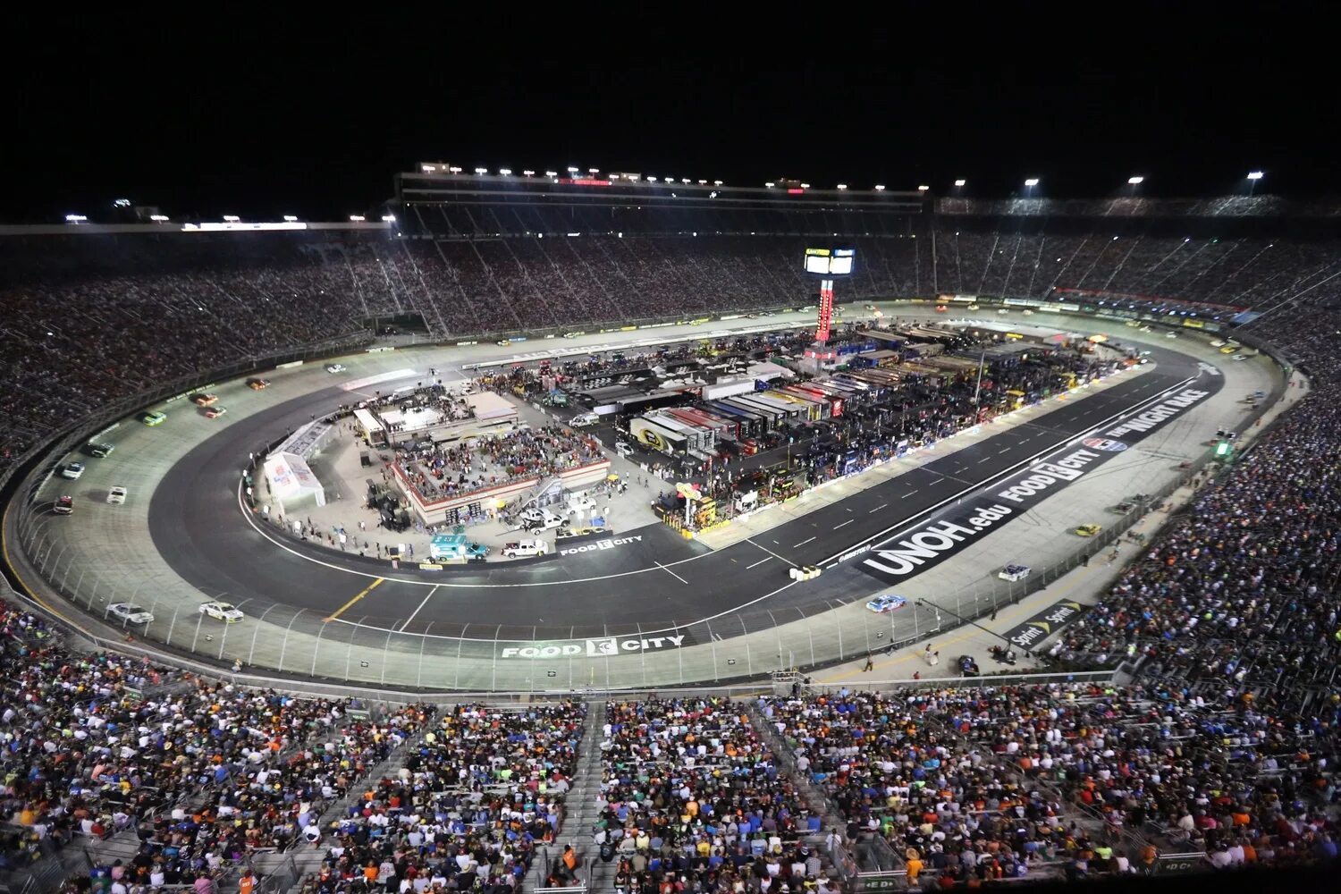 NASCAR Bristol Motor Speedway. Bristol Motor Speedway стадион. Флорида стадион наскар. Бристоль мотор спидвей.