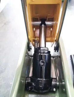 Дело техники подкатной домкрат 904128