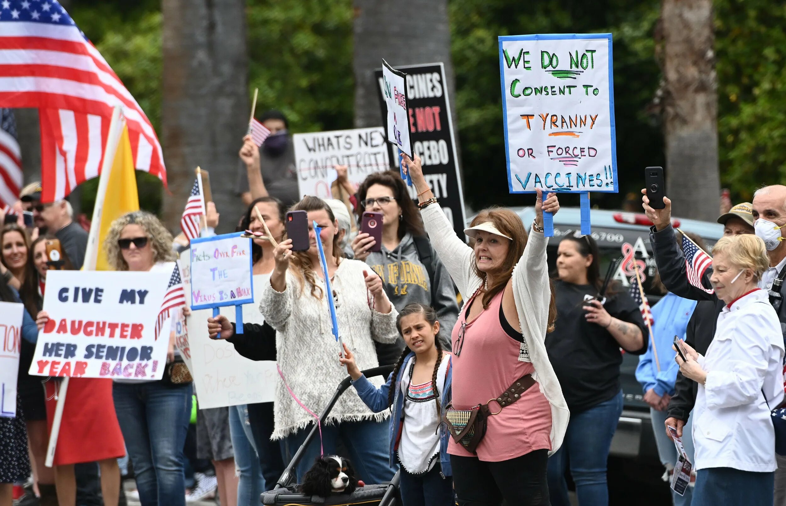 Protest against. Культурный протест. Anti vaccine protests. USA protest.