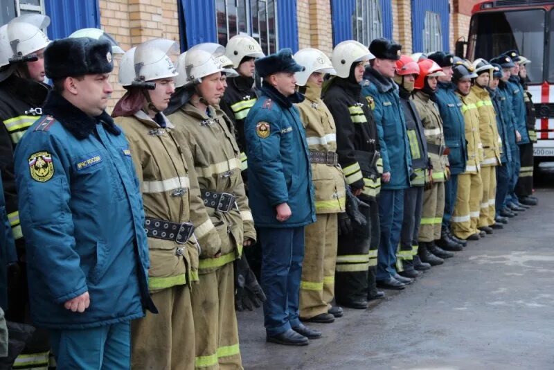 Мчс калуга вакансии. Пучков калуга. Специализированная пожарно спасательная часть калуга. Пожарно спасательная служба калужской области. Центр мчс.