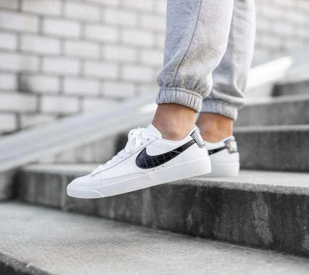 Низкие блейзеры найк. Nike Blazer Low 77. Nike Blazer Mid 77 Low. Nike Blazer Low 77 White. Nike кроссовки Blazer Low.