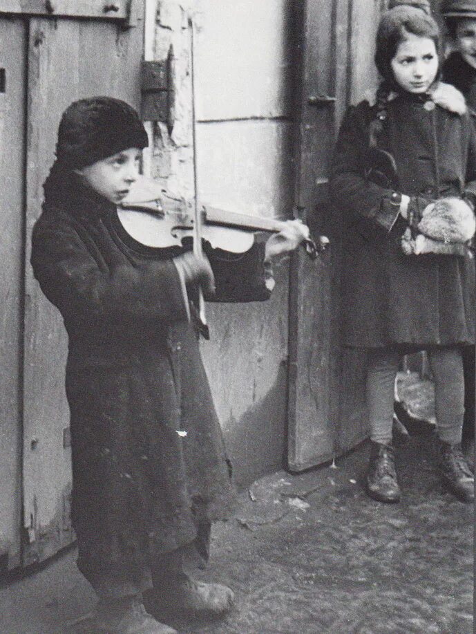 Первое гетто. Дети евреев варшава гетто. Варшавское гетто восстание 1943. Первое гетто. Дети евреев варшава гетто.