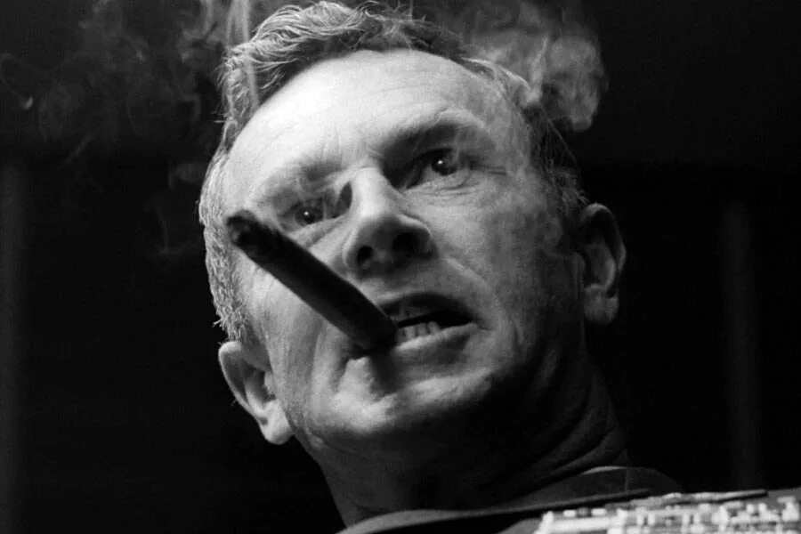 Как я полюбил атомную доктор стрейнджлав. Доктор стрейнджлав (1964). питер селлерс доктор стрейнджлав. кубрик доктор стрейнджлав. стерлинг хейден доктор стрейнджлав.