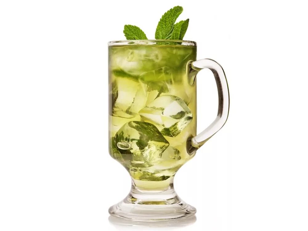 Охлажденный зеленый чай. Холодный зеленый чай. Зеленый чай с мятой. Зеленый чай в стакане. Зеленые холодной водой