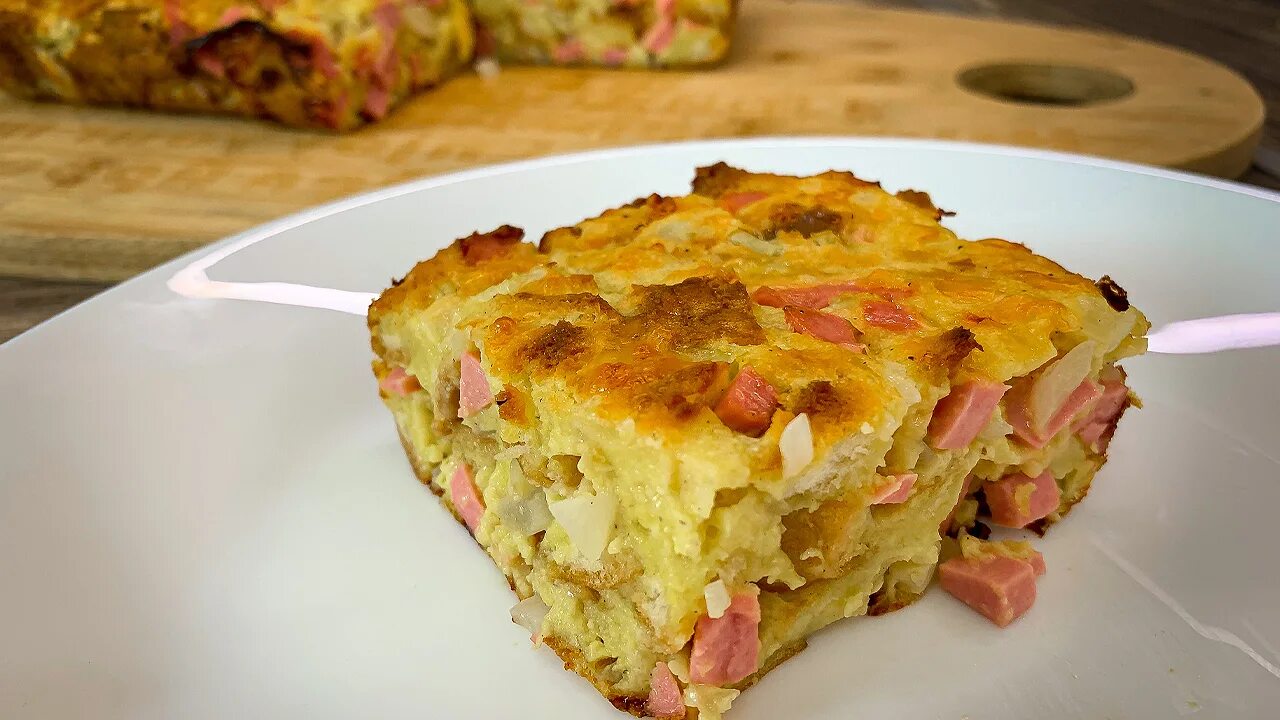 Рецепт запеканки с колбасой и сыром. Запеканка с колбасой. запеканка из батона. запеканка с колбасой и сыром. запеканка из батона в духовке.