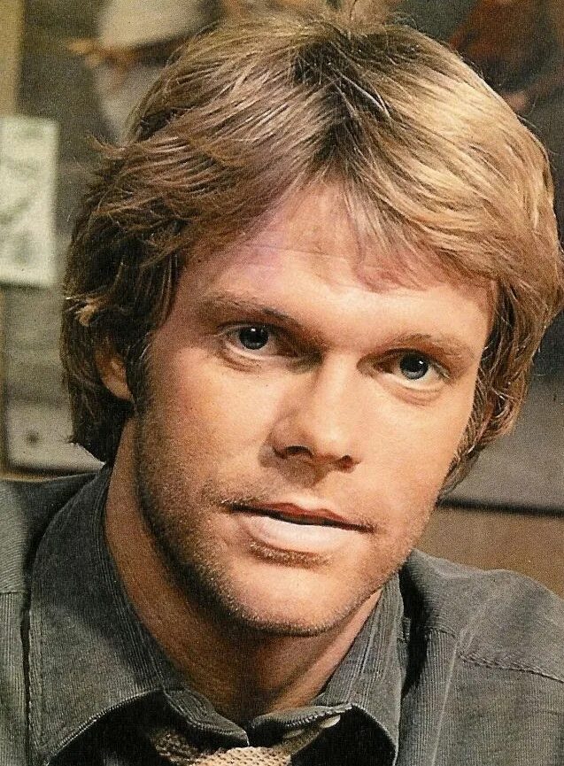 Роман горбунов трахтенберг. Актёр галкин владислав. Роман трахтенберг. Актер brian estel. Актёры сериала.