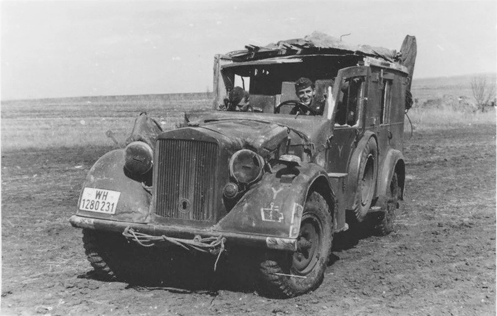 Машина военного времени. Машины вермахта второй мировой войны. Мерседес 1941 Вермахт. Немецкие автомобили ВОВ 1941-1945 легковые. Немецкие автомобили 2 мировой войны 1941-1945 Мерседес.