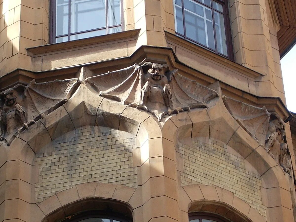 Citywalls литейный проспект. Улица белинского 13. Литейный проспект, дом 49. Литейный 47 киш. Иоффа.