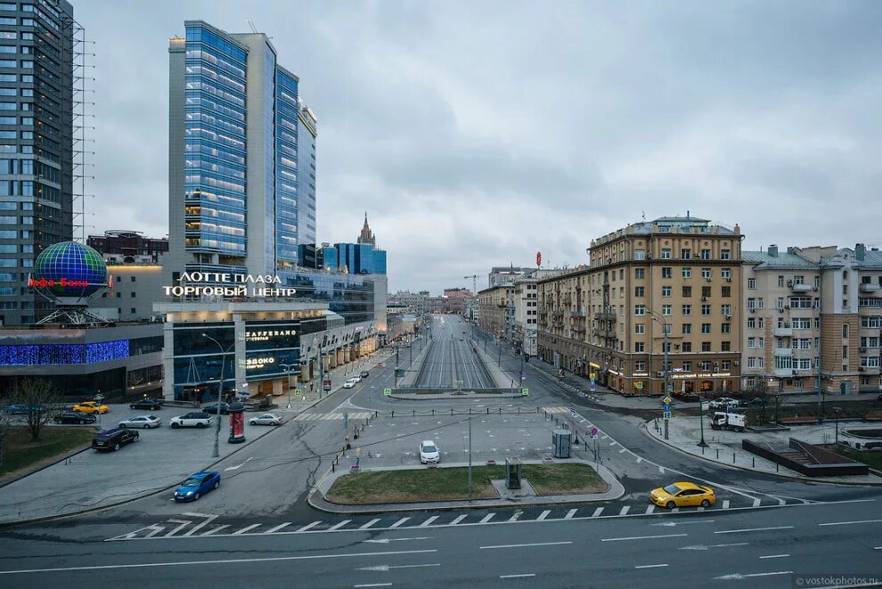 Ново арбатский. Улица новый Арбат. Москва ул новый Арбат. Арбатская улица новый Арбат. Новоарбатский проспект Москва.