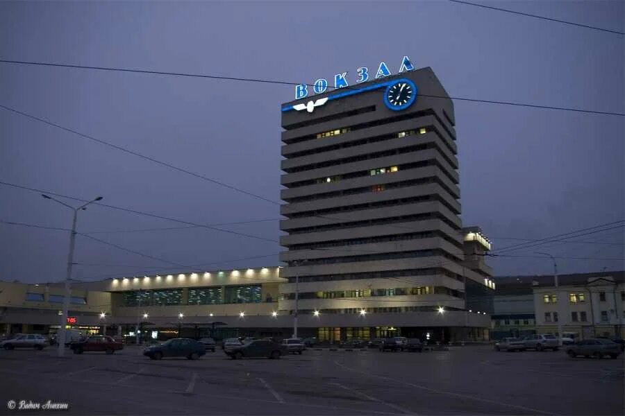 Ростовский старый автовокзал. Гостиница ростов на дону фото. Ростов главный вокзал автовокзал. Главный жд вокзал ростов-на-дону. Главный автовокзал ростов-на-дону.
