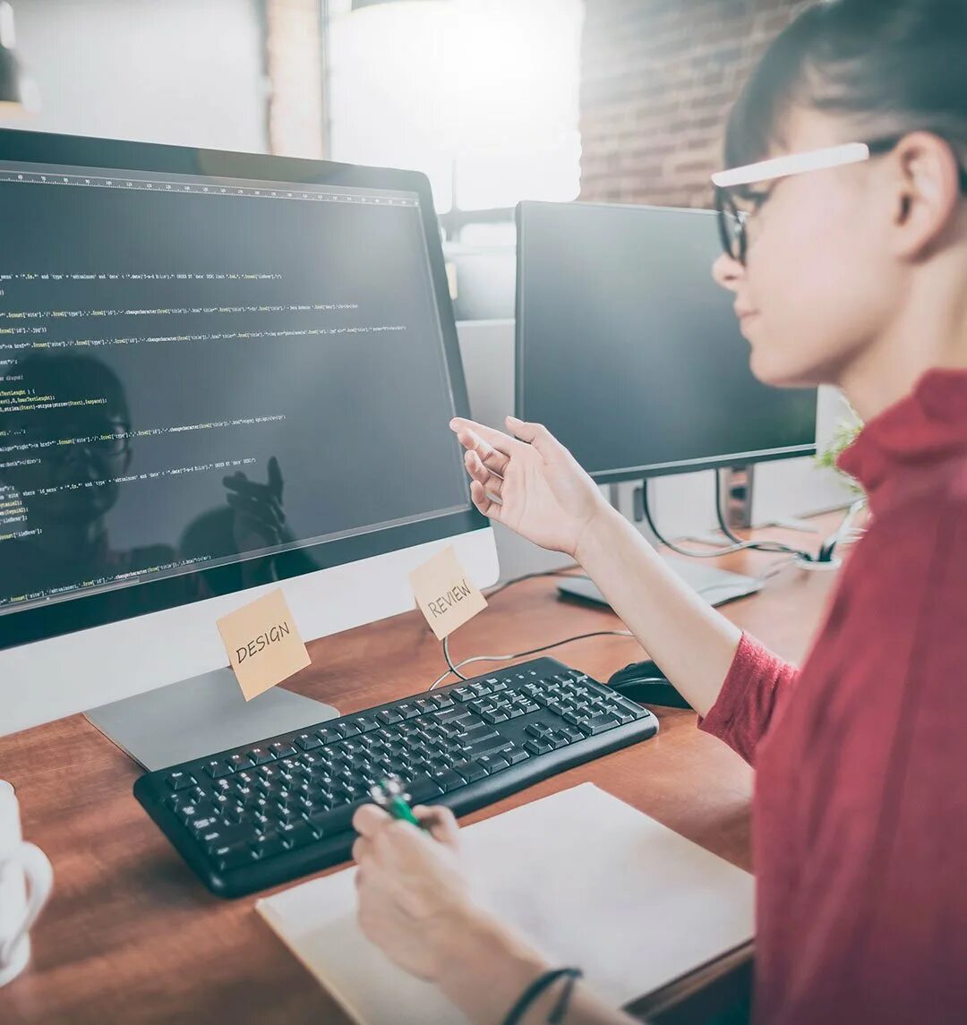 Программист рубеж. Айти программирование. Компьютер программиста. Программист рубеж. Веб разработчик.